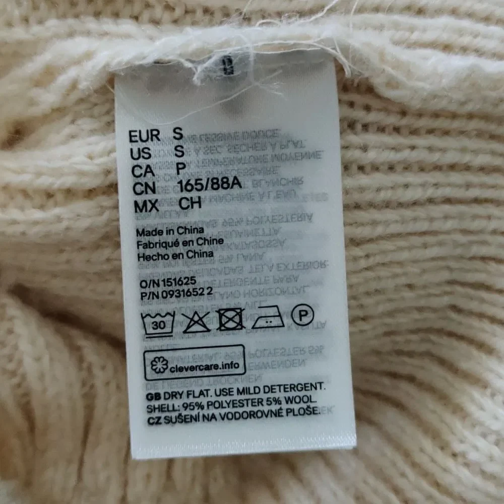 H&M balloon sleeve mock neck sweater
